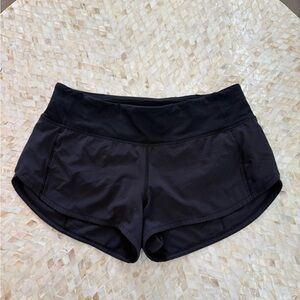 New w/o tags - Lululemon Speed Up 2.5” Shorts in Black, Size 4